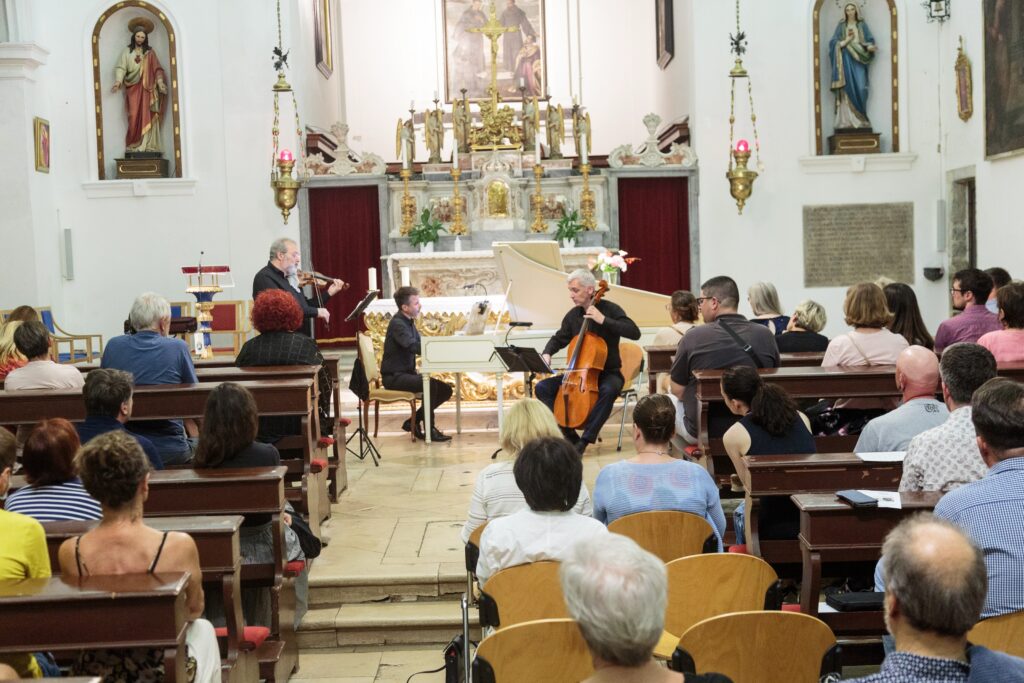 , Dvojni poklon Tartiniju: »bruseljska« razstava in koncert Ogenj, domišljija, prvinskost in mojstrstvo, Italijanska skupnost Giuseppe Tartini Piran