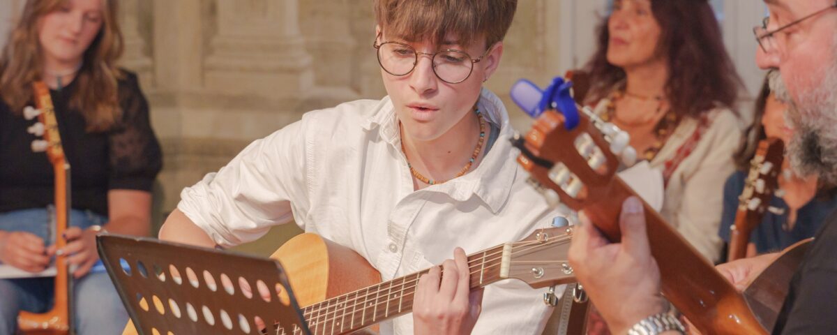 , Foto: SAGGIO DEGLI ALLIEVI DEL CORSO DI CHITARRA, Comunita degli Italiani Giuseppe Tartini Pirano